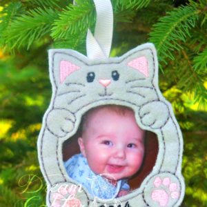 In The Hoop Kitty Cat Animal Picture Frame Embroidery Design