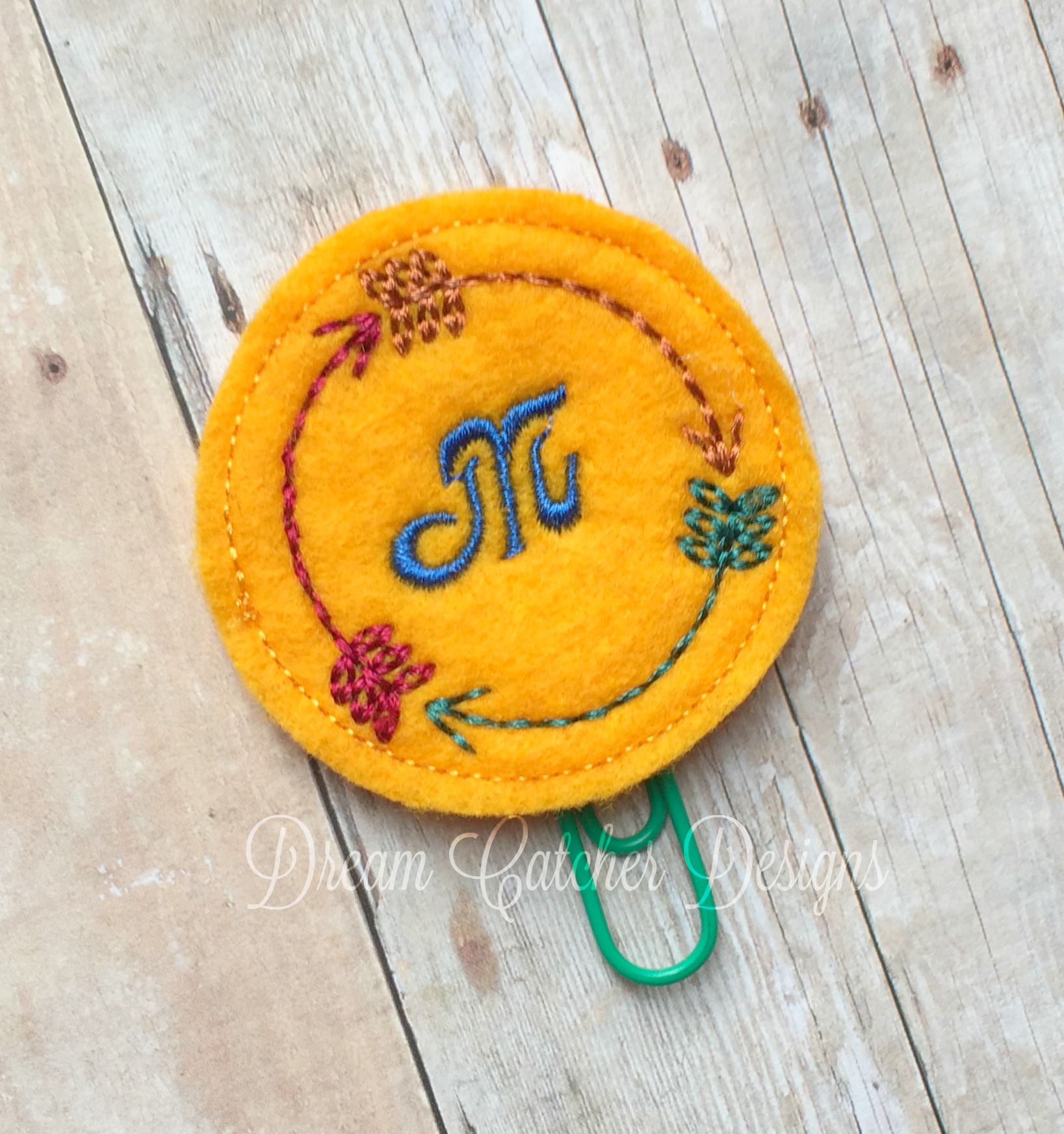 In The Hoop Circle Three Arrow Monogram Key Fob Keychain Felt Embroidery  Design - The Creative Frenzy
