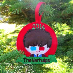 In The Hoop Inspired Doctor David Who Hero Felt Christmas Holiday Ornament Embroidery Design